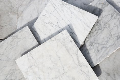 Oude Carrara Marmer Vloeren | De Opkamer | Antieke vloeren schouwen